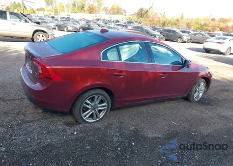 2012 Volvo S60 T6 z USA, uszkodzony, nr VIN YV1902FH4C2077263